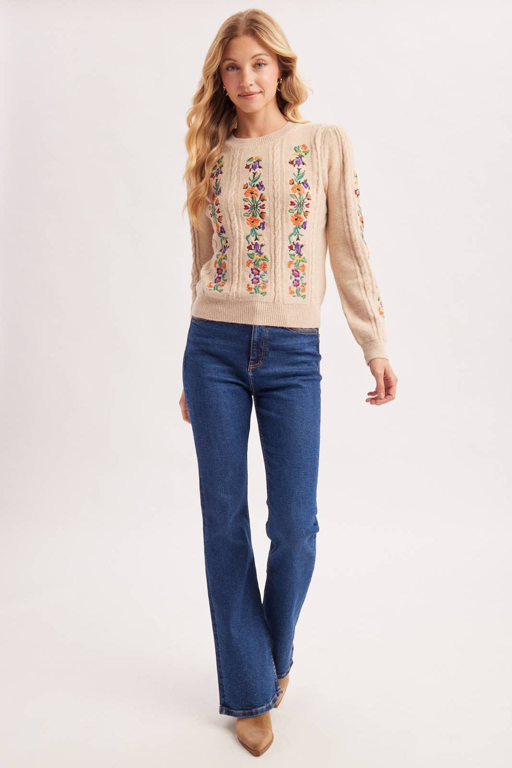 VINTAGE FLORAL EMBROIDERED KNIT SWEATER: VANILLA