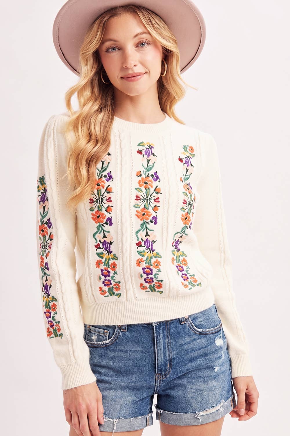 VINTAGE FLORAL EMBROIDERED KNIT SWEATER: VANILLA