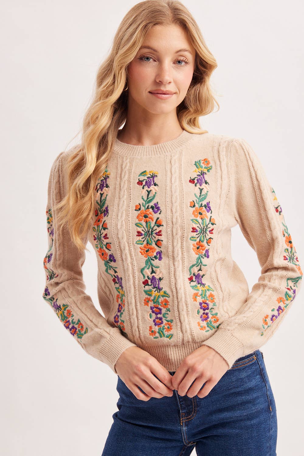 VINTAGE FLORAL EMBROIDERED KNIT SWEATER: VANILLA