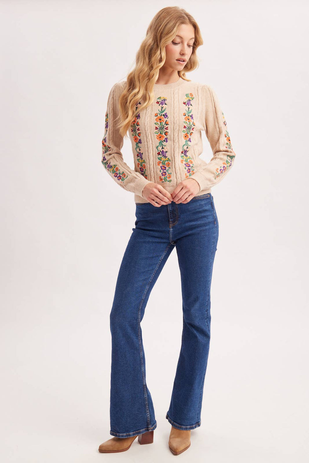 VINTAGE FLORAL EMBROIDERED KNIT SWEATER: VANILLA